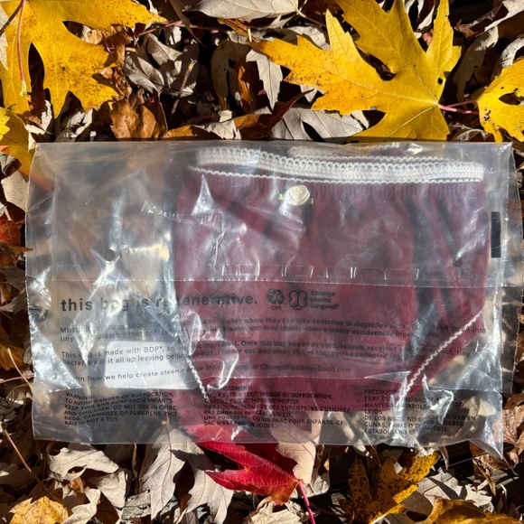 Low Rise Underwear in Bordeaux - Picture 3 of 7